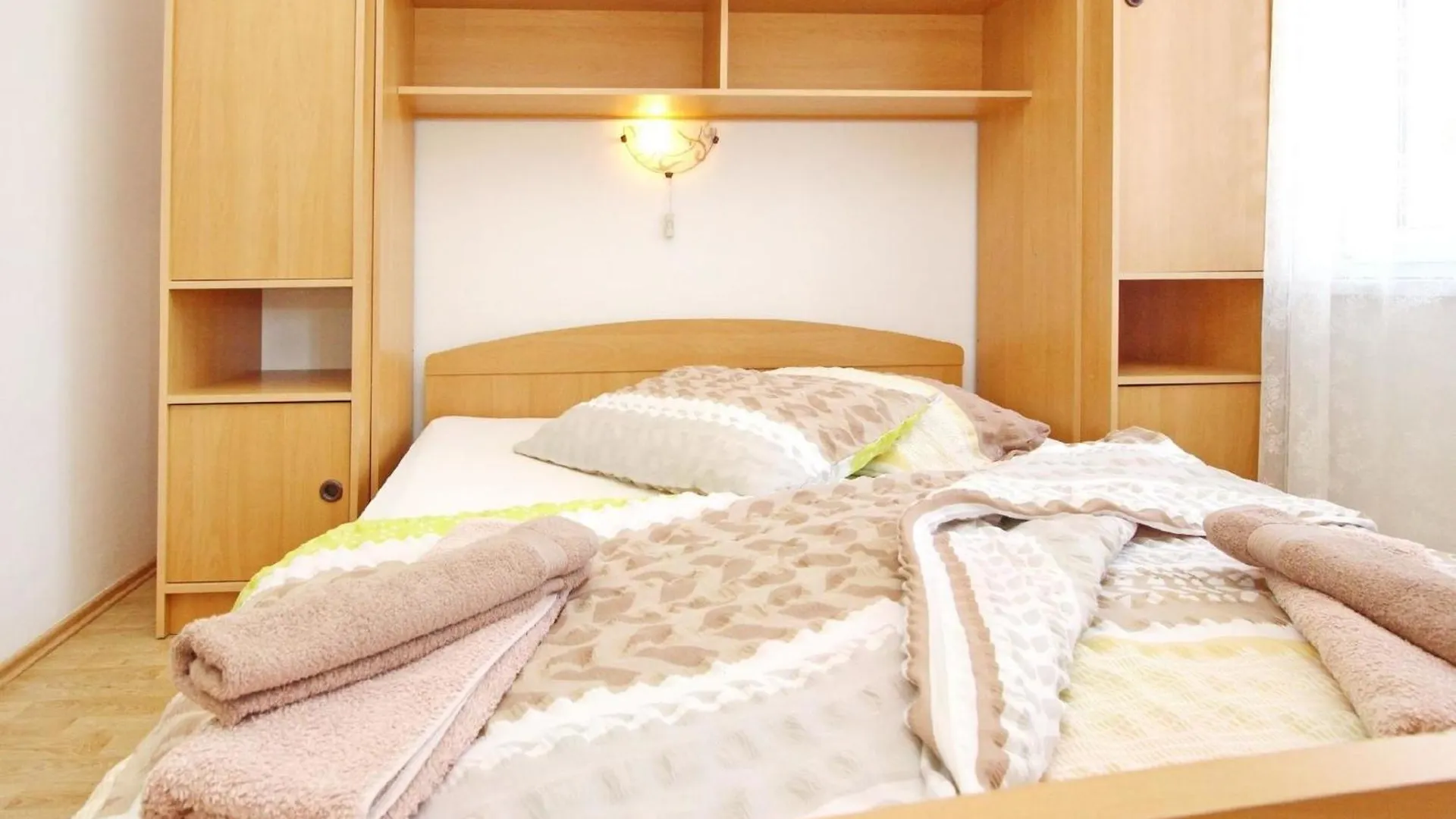 Modern Eingerichtete Apartment Ideal Fuer Junge Paaren Im Zentrum Von Baska Baska (Krk)