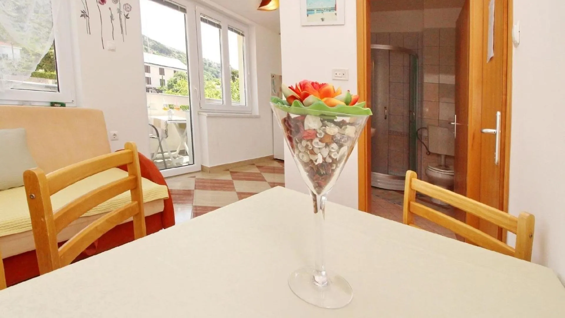 Modern Eingerichtete Apartment Ideal Fuer Junge Paaren Im Zentrum Von Baska 0*, Baska (Krk) Croatia