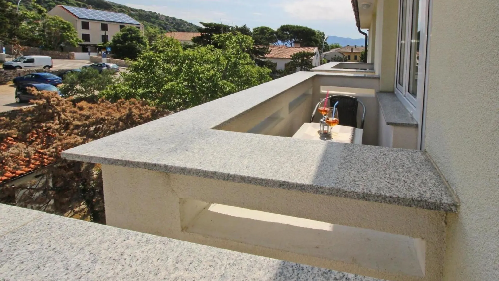 Modern Eingerichtete Apartment Ideal Fuer Junge Paaren Im Zentrum Von Baska Baška