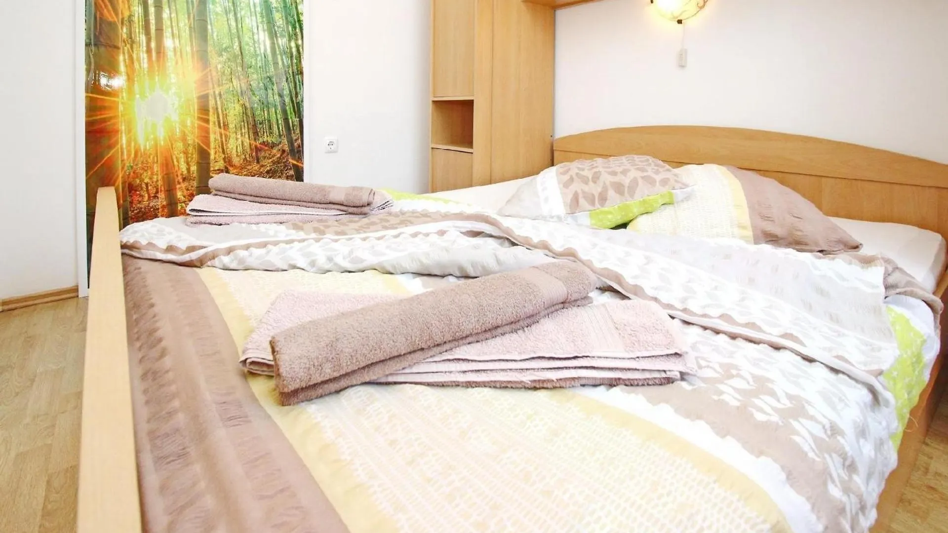 Modern Eingerichtete Apartment Ideal Fuer Junge Paaren Im Zentrum Von Baska  Baška