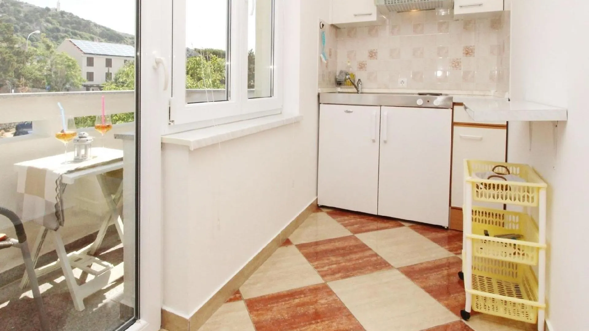 Modern Eingerichtete Apartment Ideal Fuer Junge Paaren Im Zentrum Von Baska